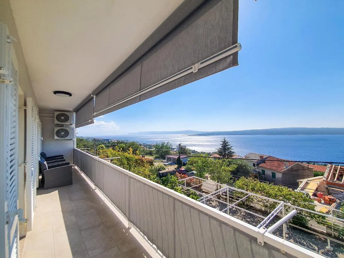 Apartment Frano Dramalj