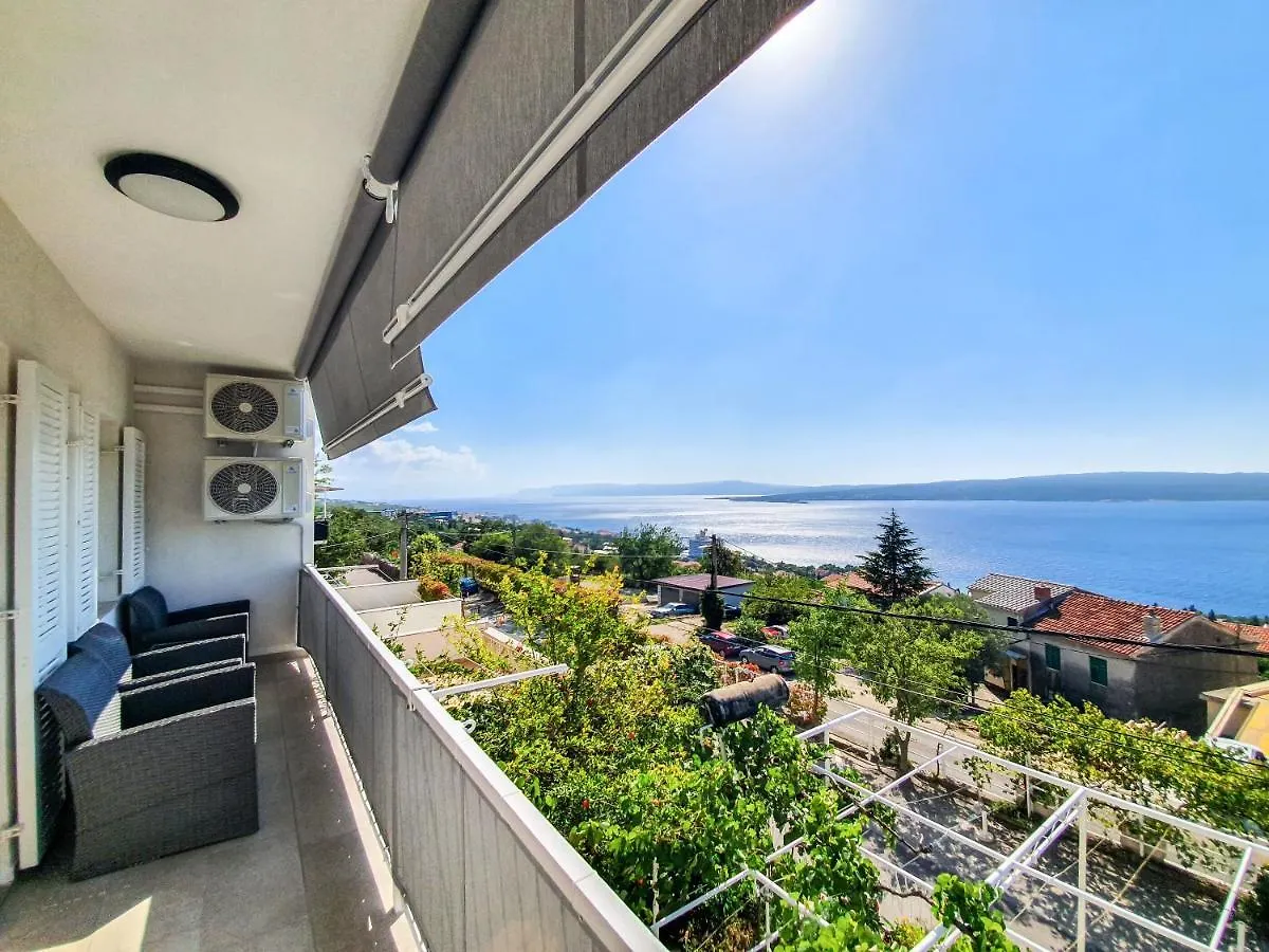Apartment Frano Dramalj
