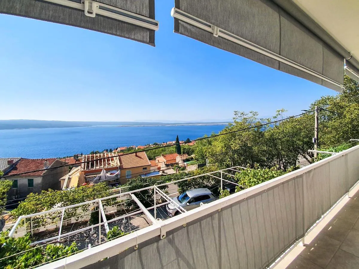 Apartment Frano Dramalj