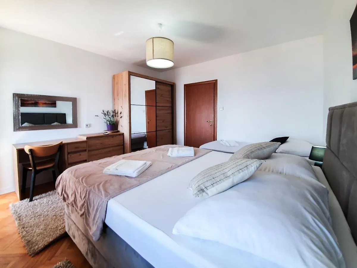 Apartment Frano Dramalj